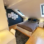 Modernes Und Ruhiges Mit Loggia Lägenhet
