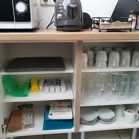 Modernes Und Ruhiges Mit Loggia