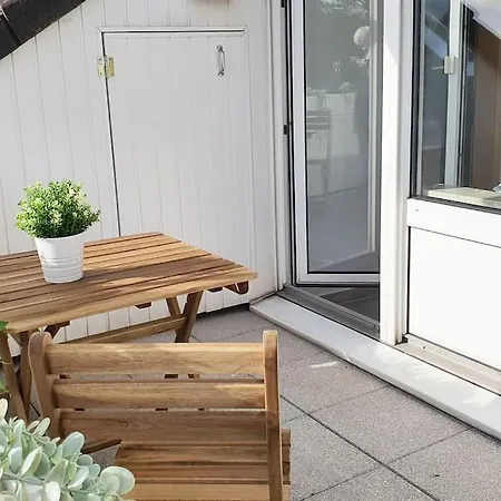 Modernes Und Ruhiges Mit Loggia