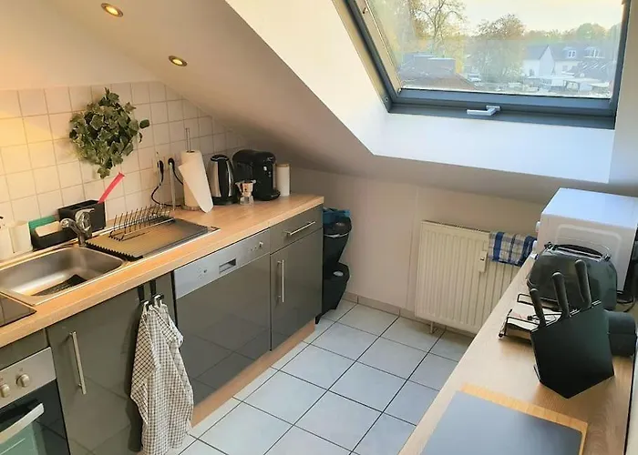 Modernes Und Ruhiges Mit Loggia