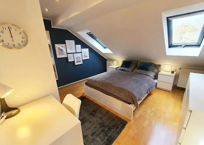 Modernes Und Ruhiges Mit Loggia Appartement