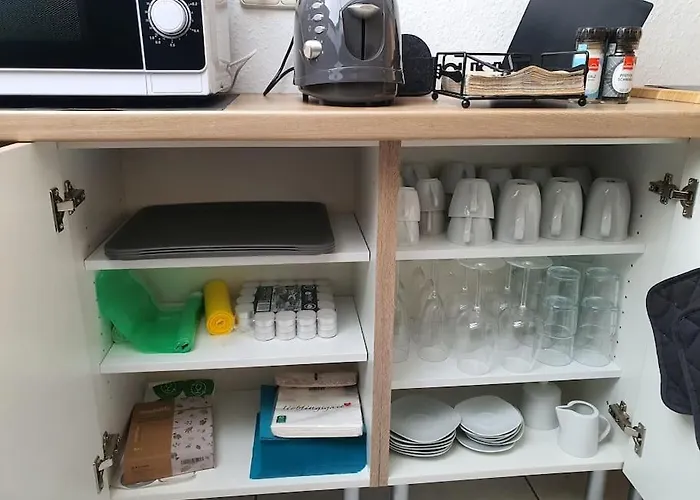 Modernes Und Ruhiges Mit Loggia