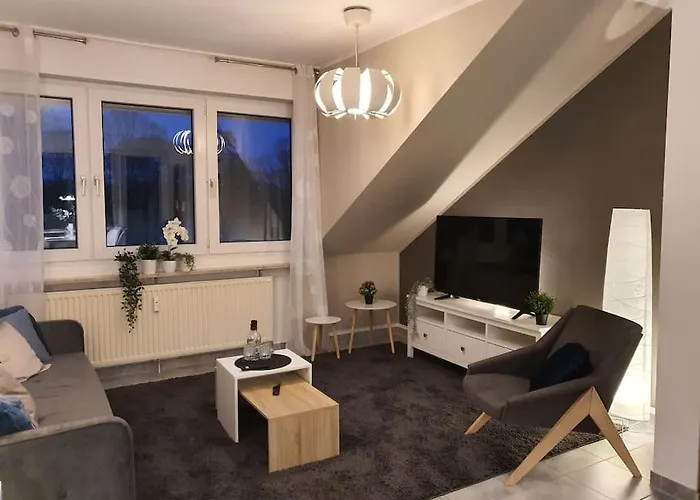 Modernes Und Ruhiges Mit Loggia