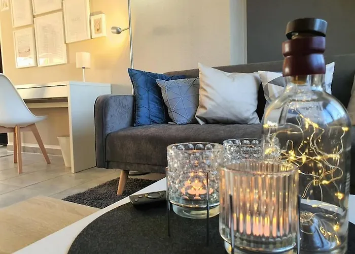 Modernes Und Ruhiges Mit Loggia